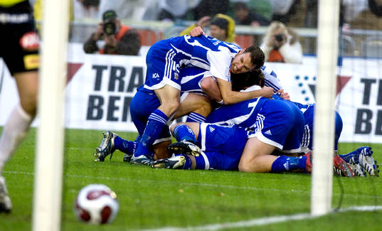 Stefan Selakovic och en hög spelare, Göteborg, jubel