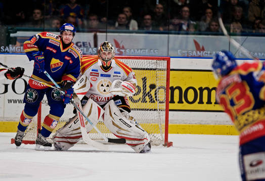 Kristofer Ottosson, Djurgården, oroar framför Markus