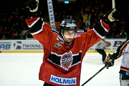 Patrick Yetman, Modo 2-0 (jubel)