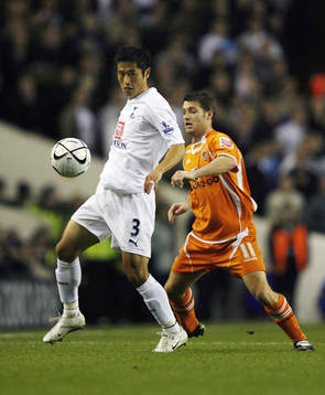 Young Pyo Lee, Tottenham och Wes Hoolahan, Blackpool