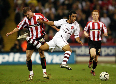 Theo Walcott, Arsenal och Chris Armstrong, Sheffield