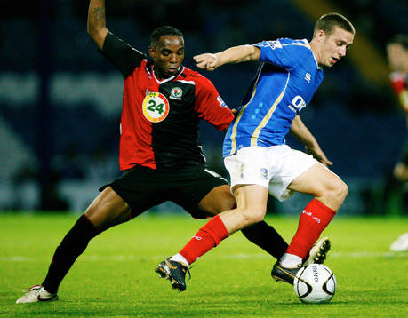 Benni McCarthy, Blackburn och Sean Davis, Portsmouth