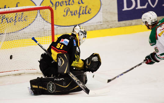 David Laudius, Rögle, gör 1-1 på Johan Thalberg,