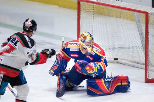 Martin Jansson, Mora, ser pucken flyga in bakom Daniel