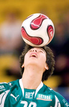 Jonglering, teknik, boll, fötter, bollkonstnär, trixar