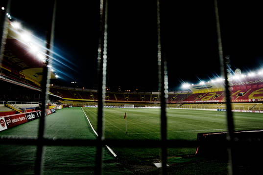 Ali Sami Yen Stadium, Galatasarays hemmaarena. Stadion,