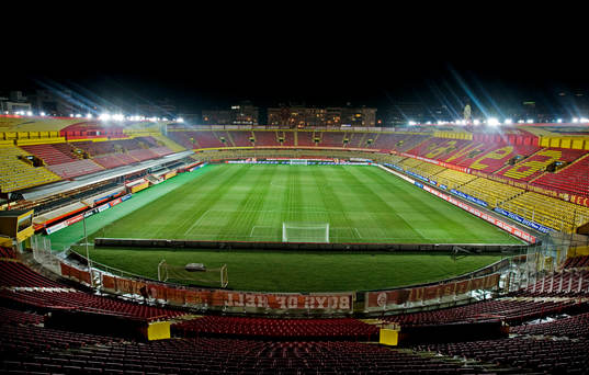 Ali Sami Yen Stadium, Galatasarays hemmaarena. Arena,