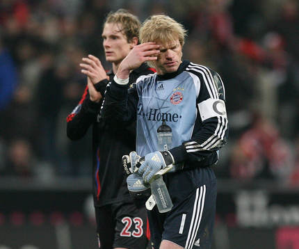 Marcell Jansen och Oliver Kahn, målvakt