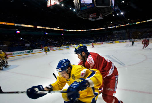 Fredrik Lindgren, Sverige, tacklas