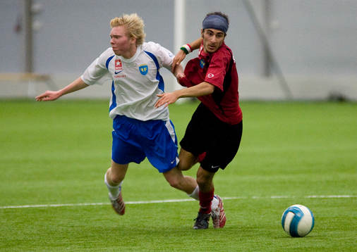 Fredrik Wennerbro, vita och Marvan Suliimani, röda