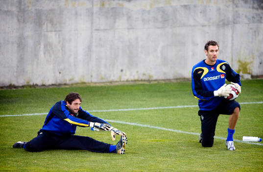 Rami Shaaban och Andreas Isaksson, målvakt