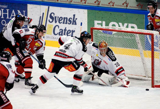 Nära framför Martin Holst, Nyköping