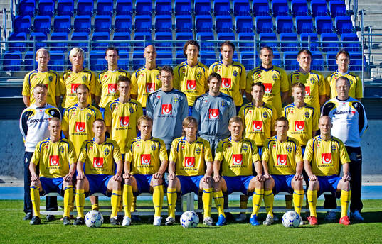 Bak Fr.v. Mikael Dorsin, Petter Hansson, Rade Prica, Daniel