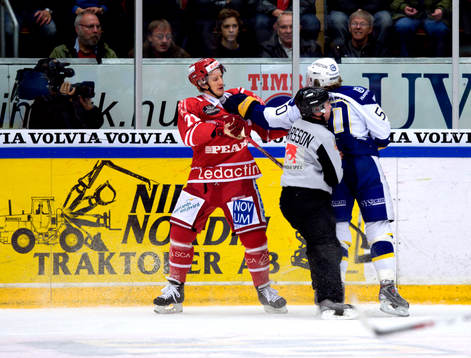 Andreas Jämtin, HV71 och Jonathan Hedström i slagsmål