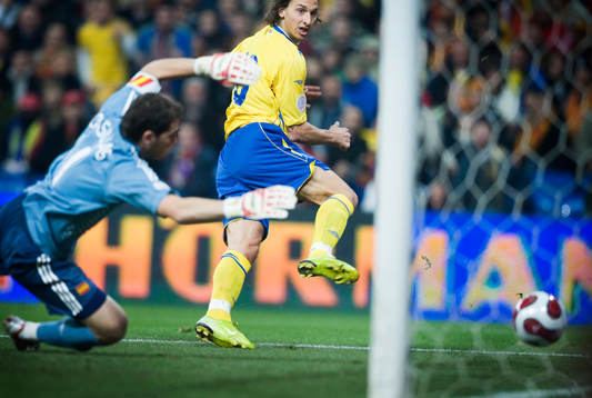 Zlatan Ibrahimovic, Sverige och Casillas, Målvakt, Spanien