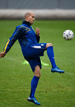 Daniel Majstorovic leker med bollen