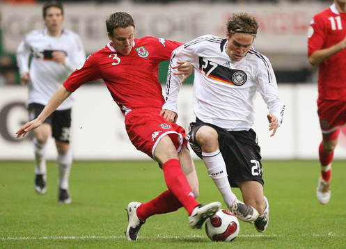 Christopher Ross Gunter, Wales och Clemens Fritz, Tyskland