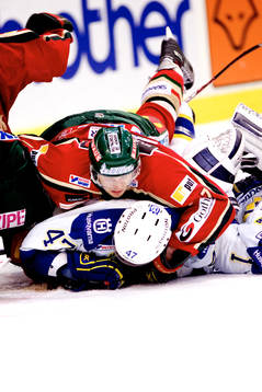 Antti-Jussi Niemi, Frölunda och Lance Ward, HV71