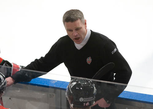 Harald Lückner tränare, Modo