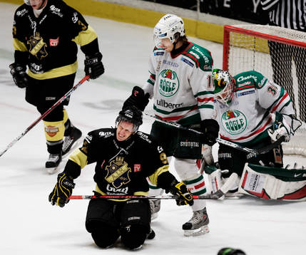 Jonas Westerling, AIK, grinar illa