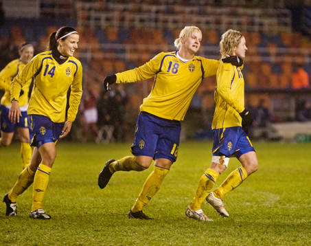 Jessica Landström, Nilla Fischer, Victoria Svensson, jubel