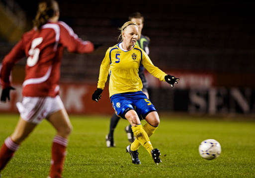 Caroline Seger, Sverige
