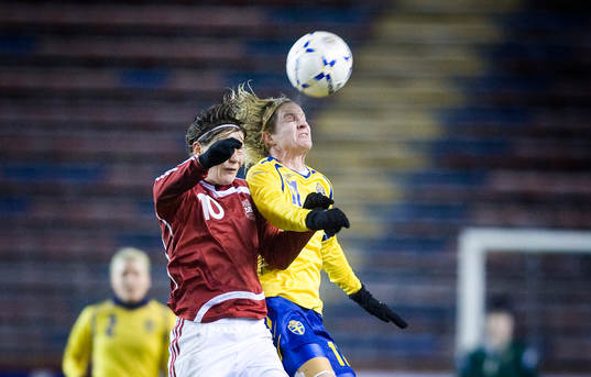 Anne Dot Eggers Nielsen, Danmark, och Victoria Svensson,