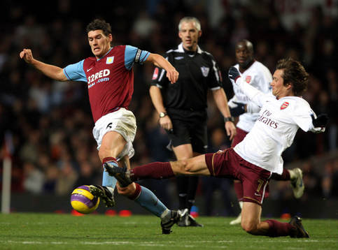Gareth Barry, Aston Villa och Tomas Rosicky, Arsenal