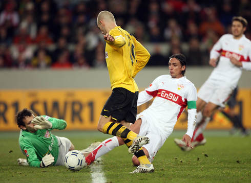 1-2 av Mladen Petric, Dortmund, målvakt Raphael Schaefer