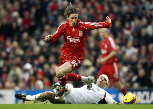 Fernando Torres, Liverpool och Gavin McCann, Bolton