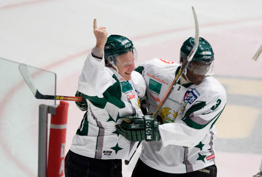 Tomas Lindgren, Hammarby, och Mikael Owilli, Hammarby, jubel