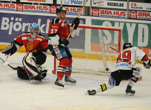 Andreas Molinder, Modo, Juha Pitkämäki, målvakt, och