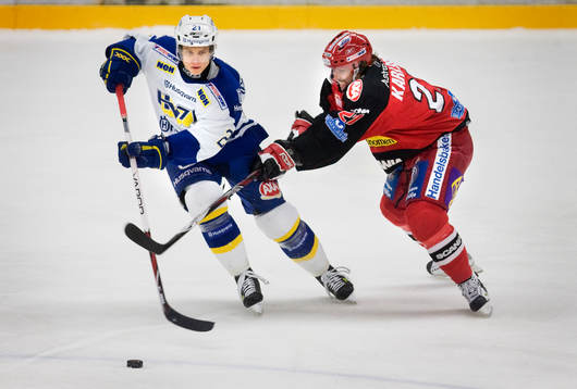 Pasi Puistola, HV71, och Jarno Kultanen, Södertälje