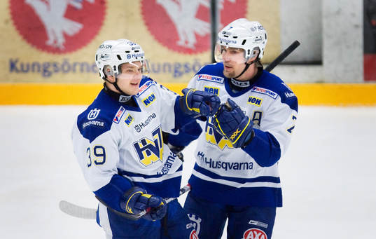 Jukka Voutilainen, HV71, och Per Gustafsson, HV71, jubel