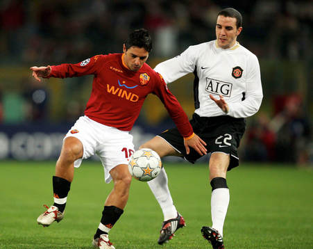 Mauro Esposito,  Roma och John O'Shea, Manchester United