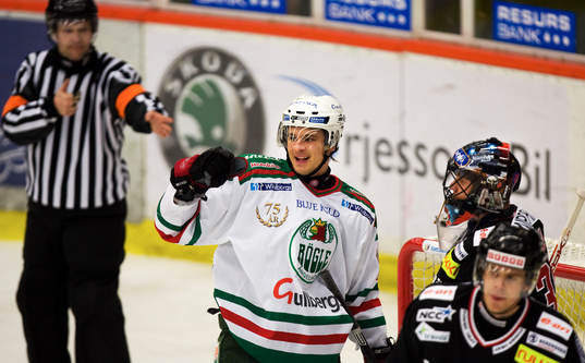Johannes Salmonsson kvitterar till 1-1 på Jani Hurme,