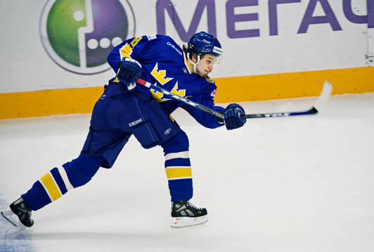 Klubban går sönder mitt i slaget för Johan Fransson,