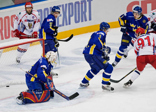 Oleg Saprykin, Ryssland, gör 2-0 i tredje perioden