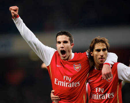 Robin Van Persie och Mathieu Flamini, jubel