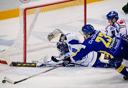 Niklas Persson och Petri Vehanen, målvakt