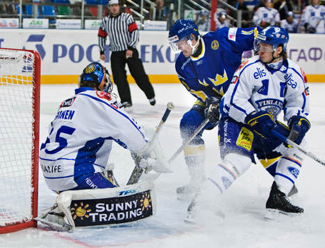 Björn Melin, Sverige och Petri Vehanen, målvakt, Finland