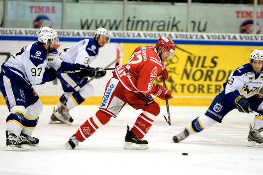 Petr Tenkrat, Timrå blir hakad av Per Ledin, HV71