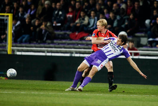 Petter Hansson river ner Johan Elmander