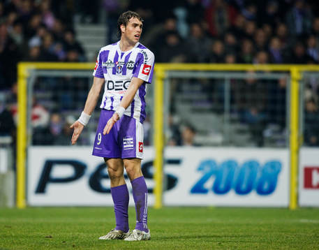 Johan Elmander visar sin besvikelse över att han inte fick
