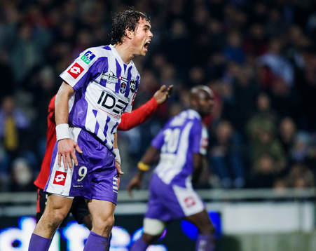 Johan Elmander skriker ut sin frustration