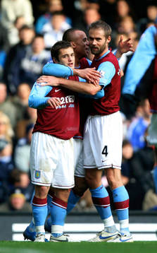 Shaun Maloney, Aston Villa, jubel med Olof Mellberg och
