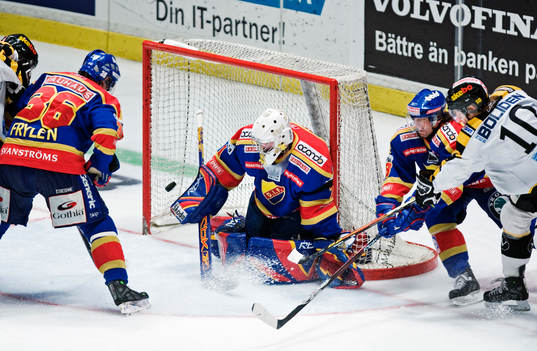 Fredrik Krekula, Skellefteå, oroar framför Daniel