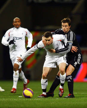 Matt Oakley och Danny Guthrie