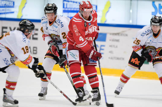 Robin Jonsson, Timrå mot Johan Harju, Cory Larose och