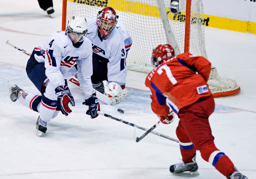 Alexei Cherepanov, Ryssland och Joe Palmer, målvakt, USA.